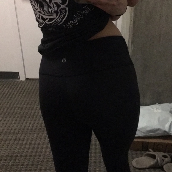 Cropped wonder under lululemon leggings - Picture 7 of 7